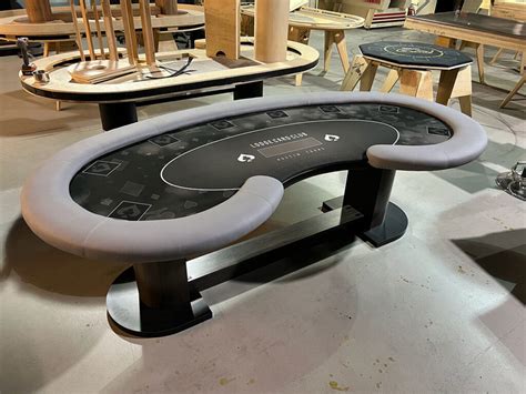 Smart Poker Table: RFID Poker Table with bet tracking and 